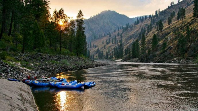 On your next Idaho Road Trip, be sure to check out the Salmon River, one of the best Free Things To Do In Idaho.